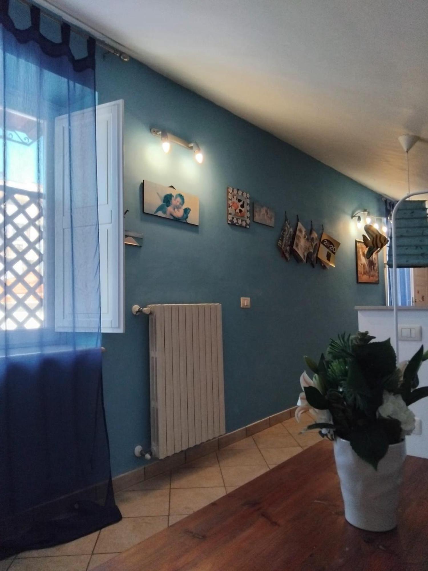 Casa Di Corte In Centro Storico Caserta Esterno foto